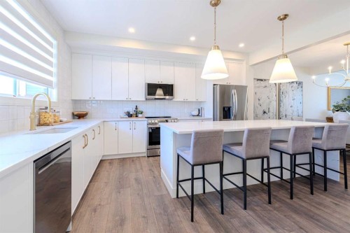 14 Tillotson Downs, Okotoks, AB - Indoor Photo Showing Kitchen With Upgraded Kitchen