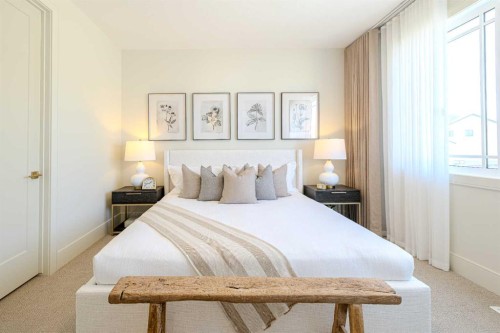 14 Tillotson Downs, Okotoks, AB - Indoor Photo Showing Bedroom