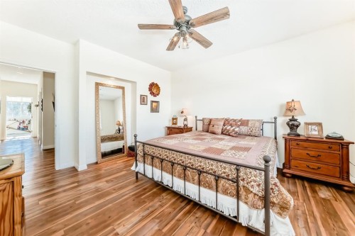 44 Riviera Way, Cochrane, AB - Indoor Photo Showing Bedroom