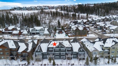 44 Riviera Way, Cochrane, AB - Outdoor