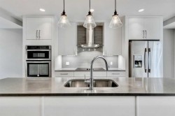 208-2717 17 Street SW Calgary, AB T2T 4N4