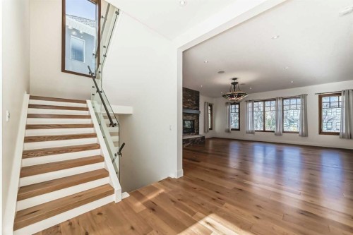 2323 3 Avenue Nw, Calgary, AB - Indoor Photo Showing Other Room