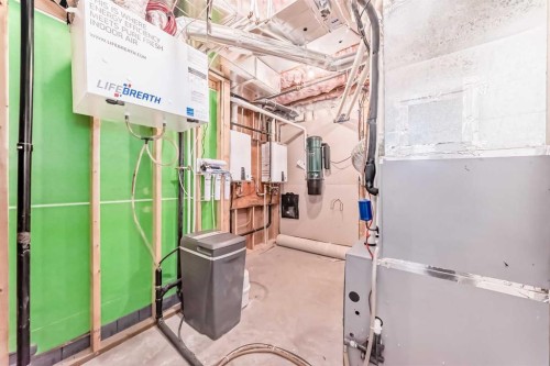 2323 3 Avenue Nw, Calgary, AB - Indoor