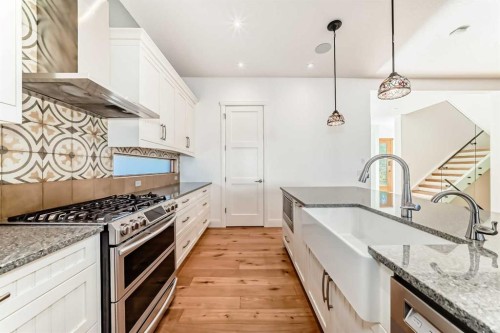 2323 3 Avenue Nw, Calgary, AB - Indoor Photo Showing Kitchen With Upgraded Kitchen