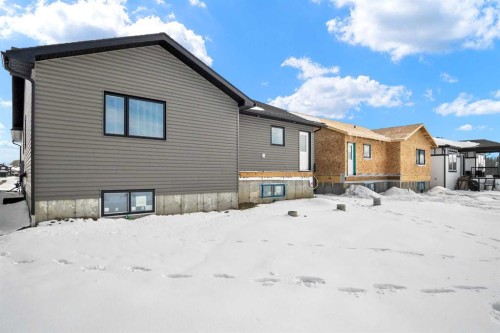 3442 Victory Way, Olds, AB - Outdoor With Exterior