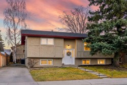 67 Lake Sylvan Close SE Calgary, AB T2J 3E5