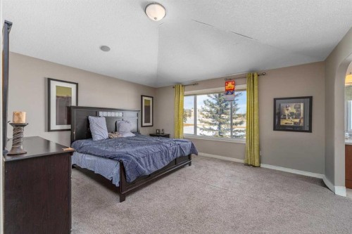 32 Evanspark Circle Nw, Calgary, AB - Indoor Photo Showing Bedroom