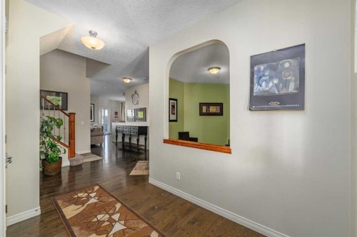 32 Evanspark Circle Nw, Calgary, AB - Indoor Photo Showing Other Room