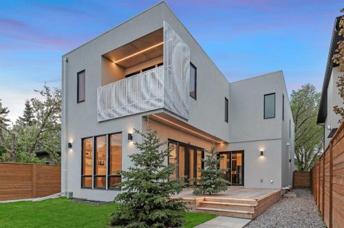 517 28 Avenue Nw, Calgary, AB - Outdoor With Exterior