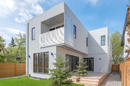 517 28 Avenue Nw, Calgary, AB - Outdoor With Exterior