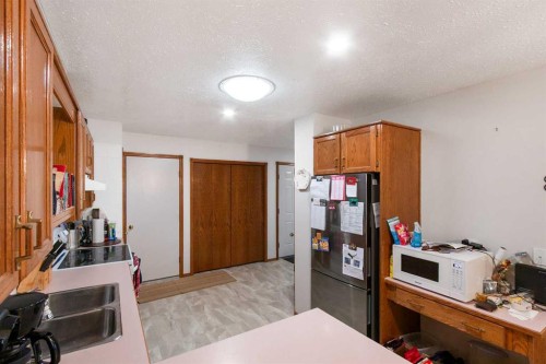 4102 Silverpark Estates Close, Olds, AB - Indoor