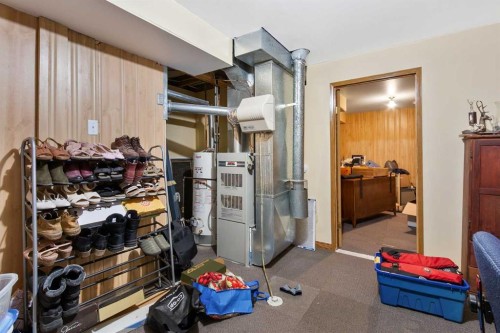 4102 Silverpark Estates Close, Olds, AB - Indoor Photo Showing Other Room