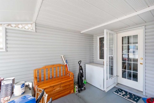 4102 Silverpark Estates Close, Olds, AB - Outdoor With Exterior