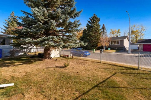 4102 Silverpark Estates Close, Olds, AB - Outdoor