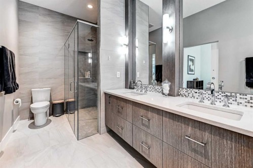 100 Burma Star Road Sw, Calgary, AB - Indoor Photo Showing Bathroom