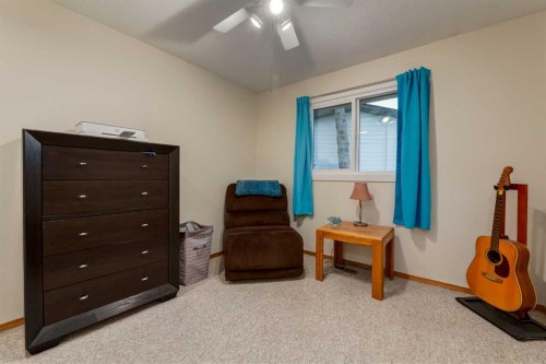 220 Oakridge Place Sw, Calgary, AB 