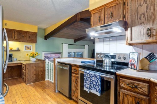 220 Oakridge Place Sw, Calgary, AB 