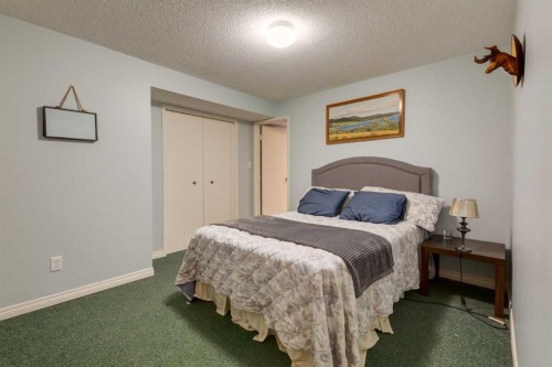 220 Oakridge Place Sw, Calgary, AB 
