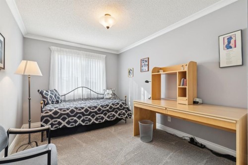 163 Edgebrook Close Nw, Calgary, AB - Indoor Photo Showing Bedroom