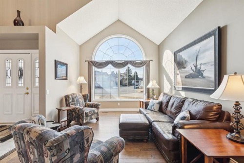 163 Edgebrook Close Nw, Calgary, AB - Indoor Photo Showing Living Room