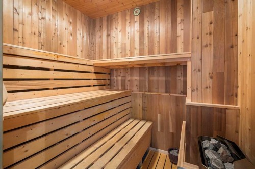 124 Strathbury Circle Sw, Calgary, AB - Indoor Photo Showing Other Room