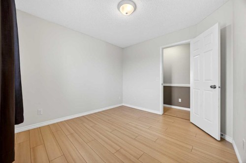 378 Panamount Drive Nw, Calgary, AB - Indoor Photo Showing Other Room