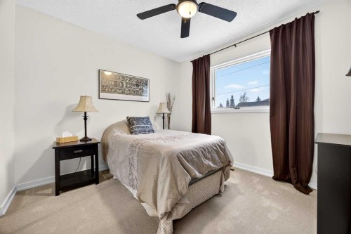 91 Hawkley Valley Road Nw, Calgary, AB - Indoor Photo Showing Bedroom