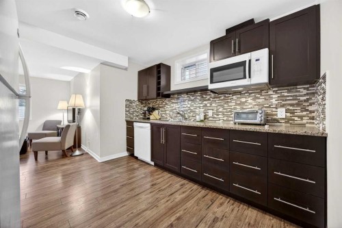 91 Hawkley Valley Road Nw, Calgary, AB - Indoor Photo Showing Kitchen