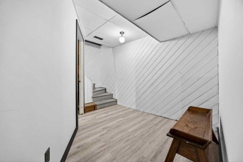 100 Strathcona Close Sw, Calgary, AB -  Photo Showing Other Room