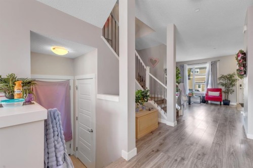 117 Howse Lane Ne, Calgary, AB - Indoor Photo Showing Other Room