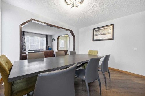 46 Sunset Way Se, Calgary, AB - Indoor Photo Showing Dining Room