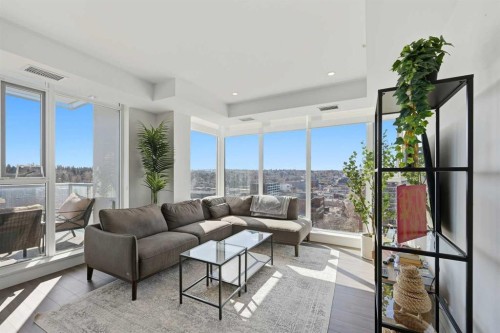1007-930 16 Avenue Sw, Calgary, AB - Indoor Photo Showing Living Room