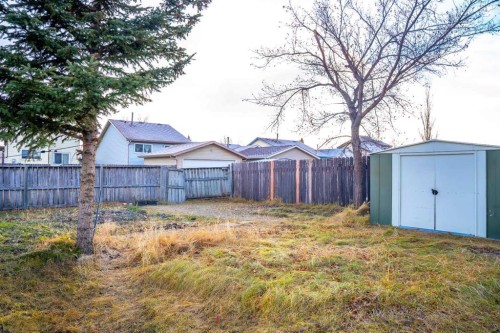 144 Whitmire Road Ne, Calgary, AB - Outdoor