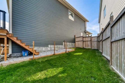 32 Magnolia Heath Se, Calgary, AB - Outdoor With Exterior