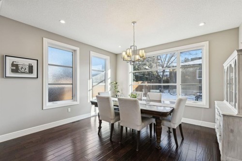 4804 21 Avenue Nw, Calgary, AB - Indoor Photo Showing Dining Room