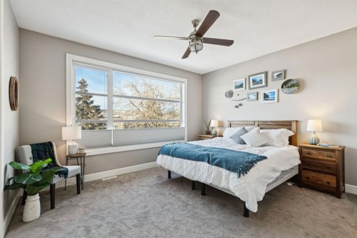 4804 21 Avenue Nw, Calgary, AB - Indoor Photo Showing Bedroom