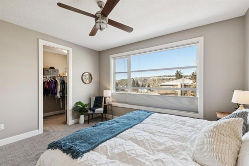 4804 21 Avenue Nw, Calgary, AB - Indoor Photo Showing Bedroom