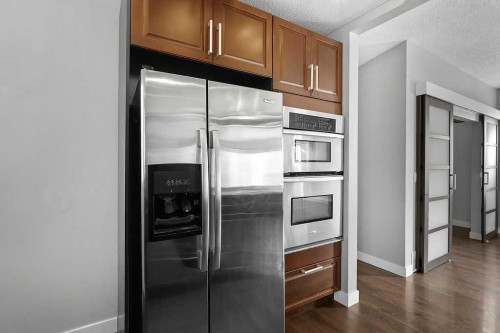 240 Riverbrook Way Se, Calgary, AB - Indoor Photo Showing Kitchen