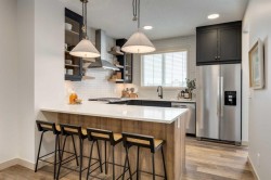 337 Creekside Drive SE Calgary, AB T2X 6L2