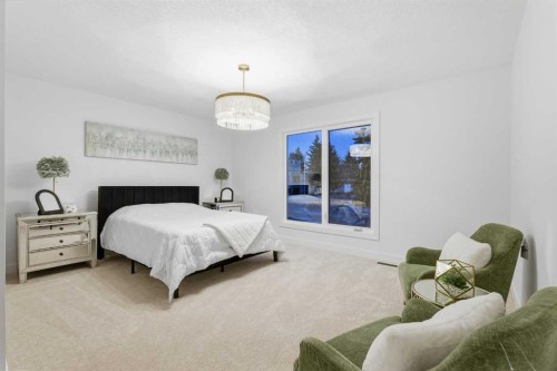 4904 Valiant Drive Nw, Calgary, AB - Indoor Photo Showing Bedroom