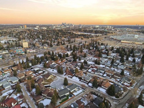 4904 Valiant Drive Nw, Calgary, AB - Outdoor With View