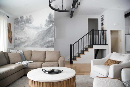 64 Hartford Road Nw, Calgary, AB - Indoor Photo Showing Living Room