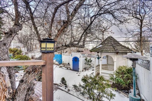 64 Hartford Road Nw, Calgary, AB - Outdoor