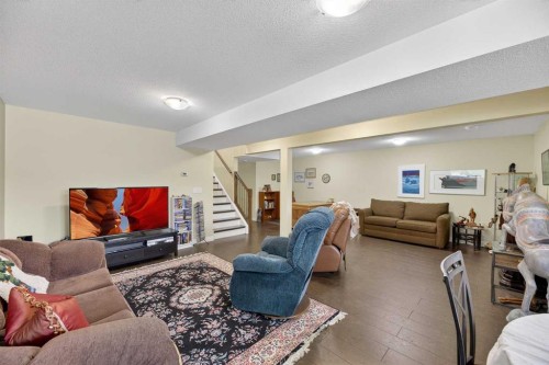 14 Violet Close, Olds, AB - Indoor Photo Showing Other Room