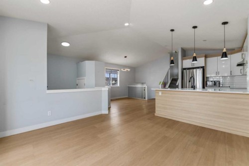 102 Martin Crossing Grove Ne, Calgary, AB - Indoor