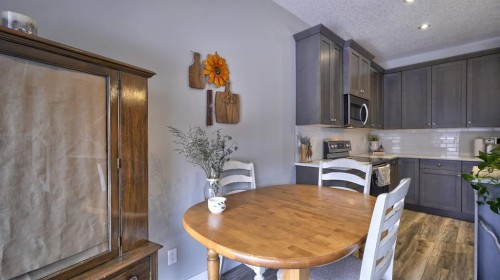 135 Reunion Loop Nw, Airdrie, AB - Indoor