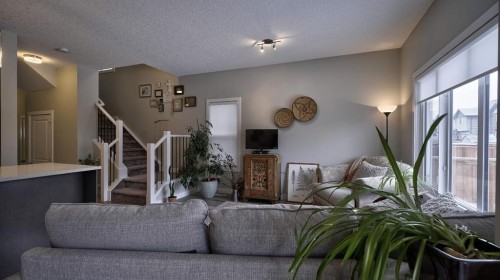 135 Reunion Loop Nw, Airdrie, AB - Indoor