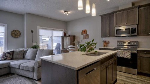 135 Reunion Loop Nw, Airdrie, AB - Indoor Photo Showing Other Room