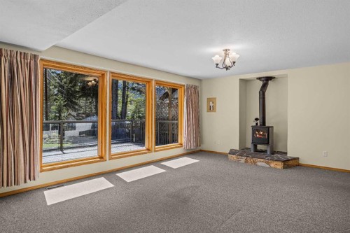 933 15Th Street, Canmore, AB - Indoor