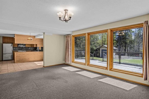 933 15Th Street, Canmore, AB - Indoor Photo Showing Other Room